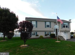 487 Thoreau Dr, Inwood, WV 25428