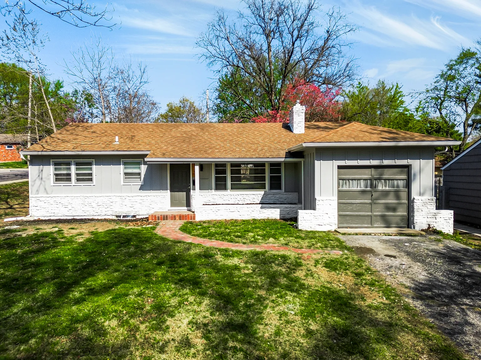 7701 Mohawk Drive Prairie Village, KS 66208 — Photo 1