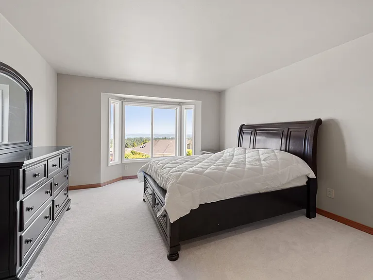 1920 Parkview Dr NE — Photo 21