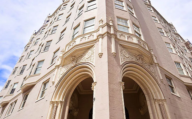 2400 Pacific Avenue Apartments — Photo 14