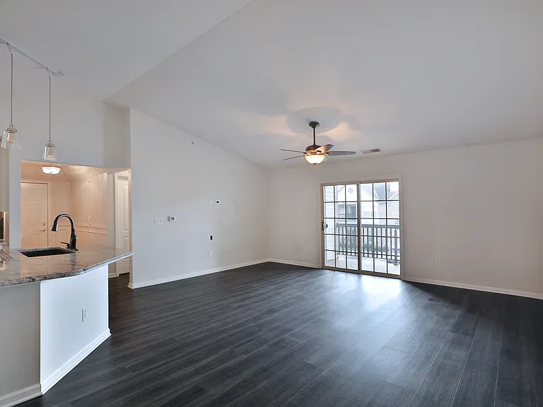 763 Hidden Springs Dr — Photo 11
