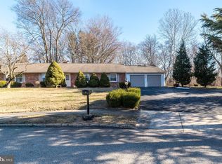 7 Vera Ln, Conshohocken, PA 19428