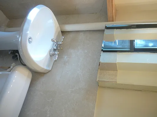 Rented by Kings Court Real Estate | media 45