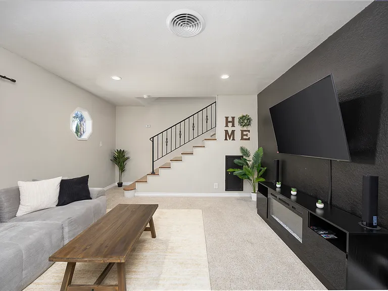 2803 Hawthorne Ave #B — Photo 5