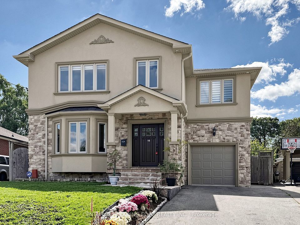 1st image of 11 Bellvare Cres