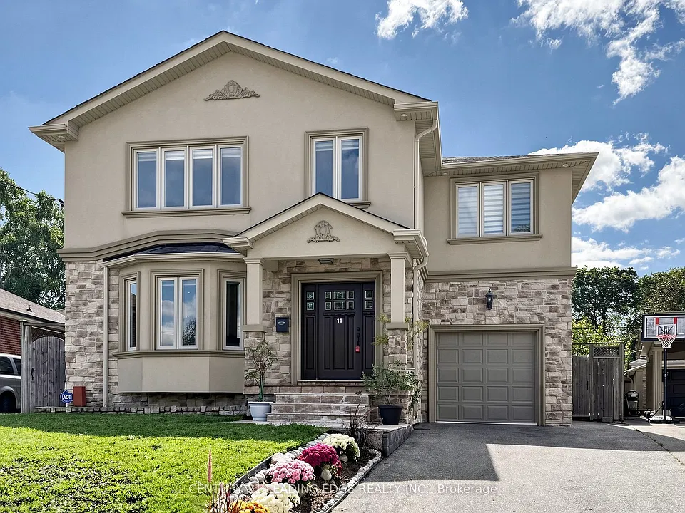 11 Bellvare Cres