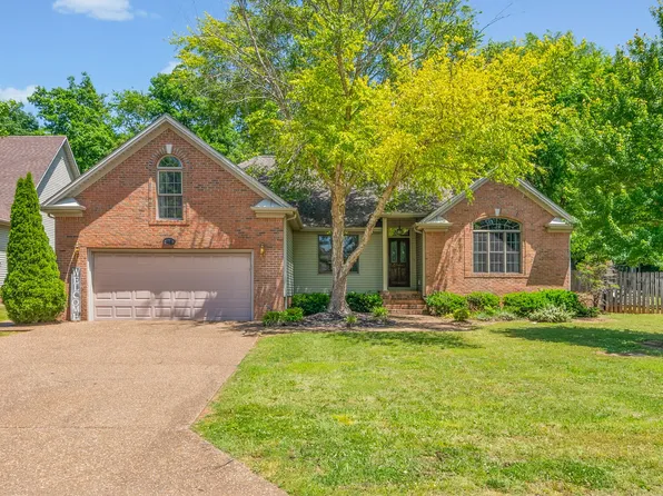 353 Irish Cir, Hopkinsville, KY 42240