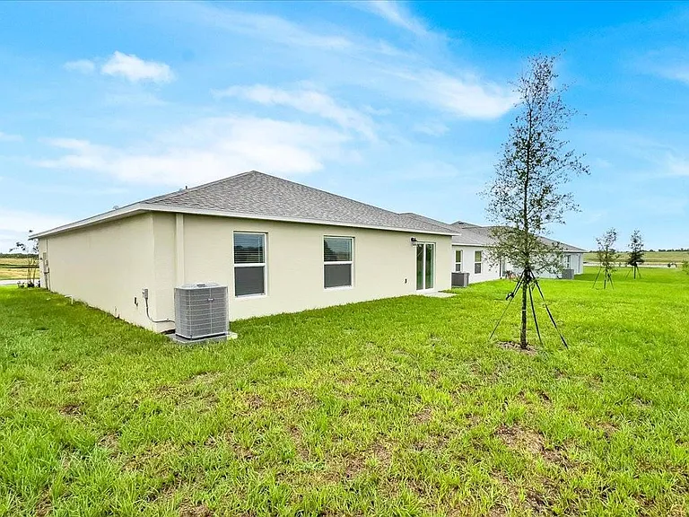 2398 McKinley Dr — Photo 24