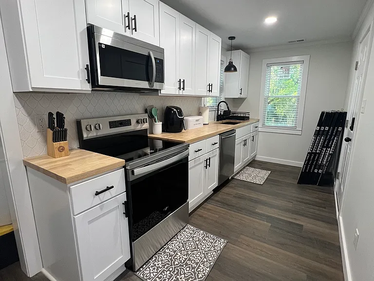1237 Millerwood Dr — Photo 4