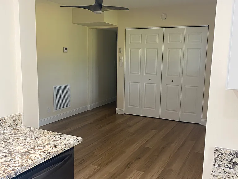 Niki Jo Ln — Photo 10