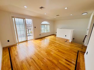 22405 93rd Ave FLOOR 2, Queens Village, NY 11428