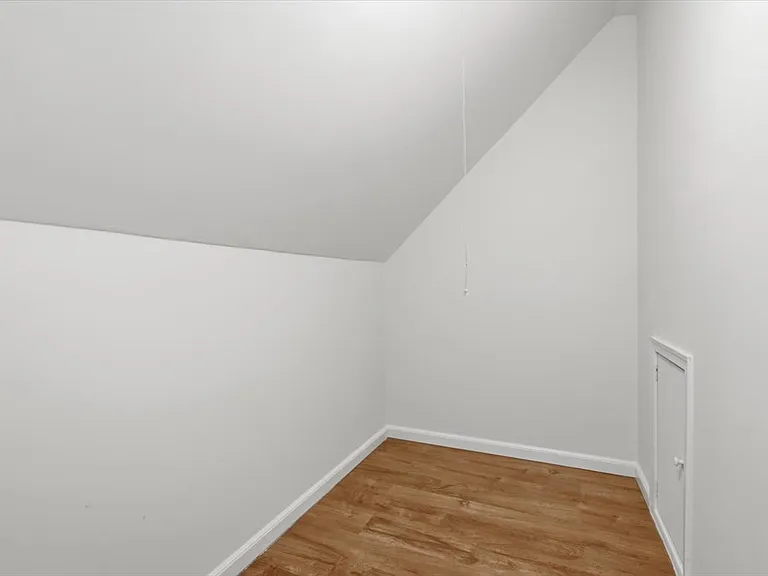 20242 Hidden Creek Ct — Photo 23