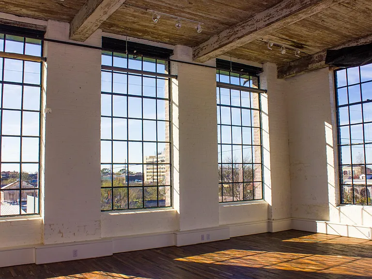 511 Marigny Apartments — Photo 24