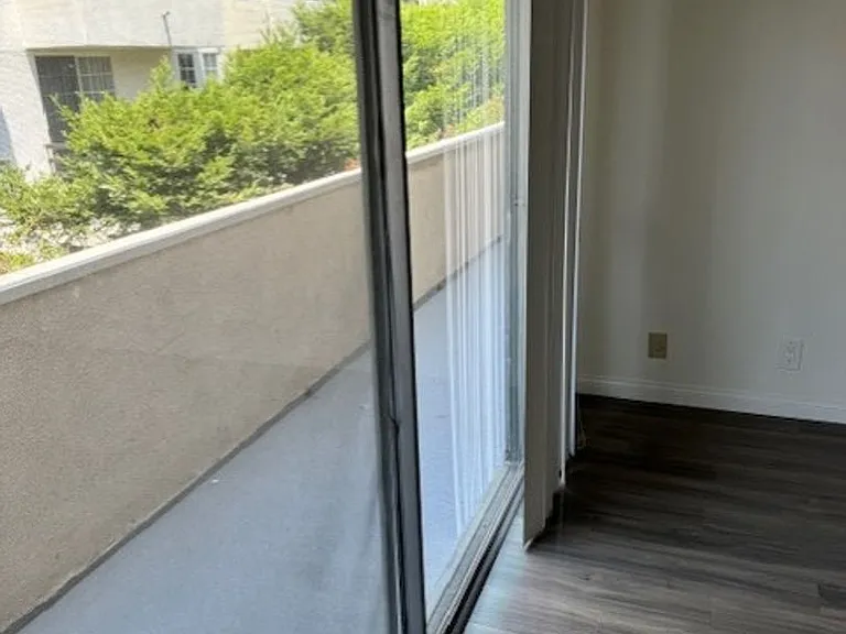 319 S. Clark Drive — Photo 18
