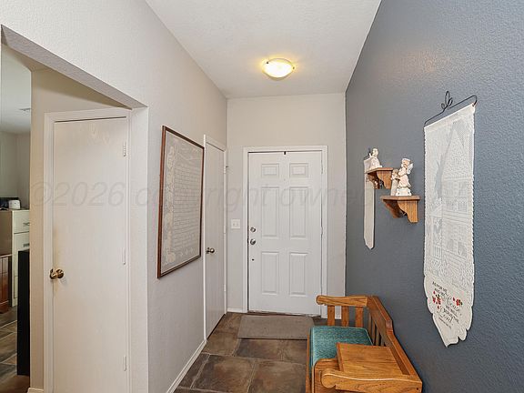 3rd image of 1120 Shasta Dr