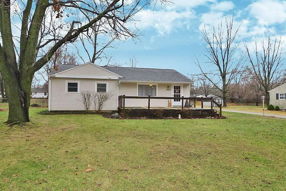 1303 Saint Marys Dr photo 1