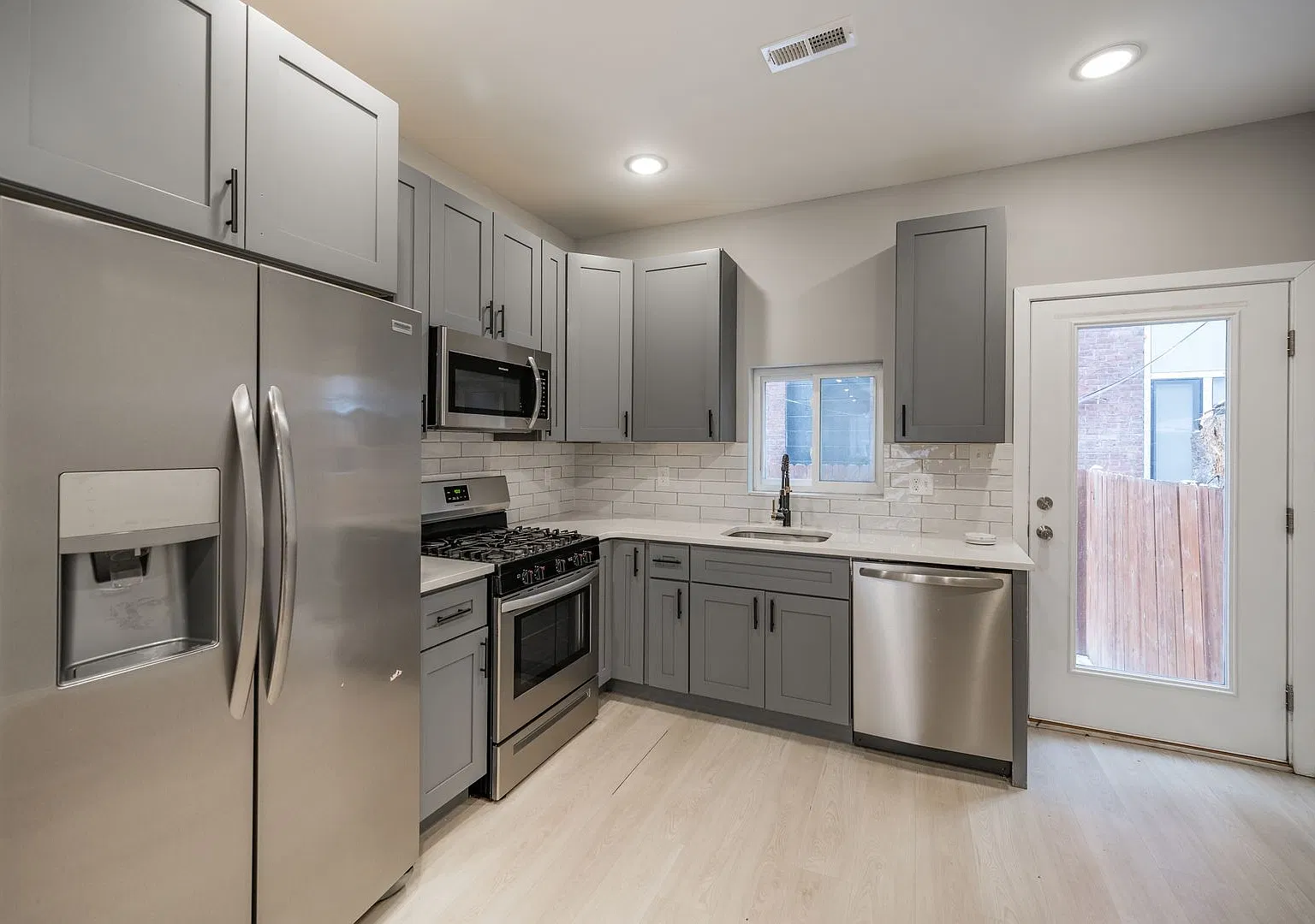 2428 Jasper Street — Photo 2