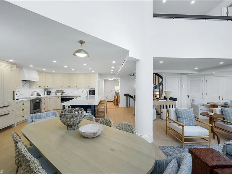 4041 Gulf Shore Blvd N #109 — Photo 11