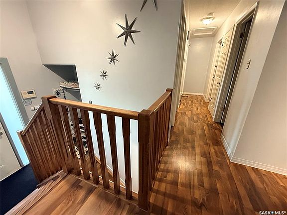 4th image of 39 Byers CRESCENT