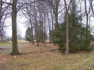 Lutz Ave NW, Massillon, OH 44646