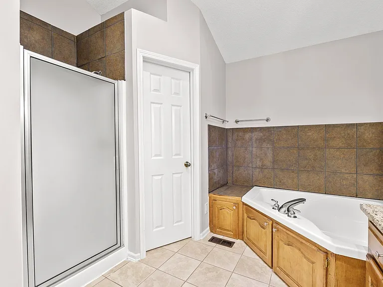22 Country Club Dr — Photo 19