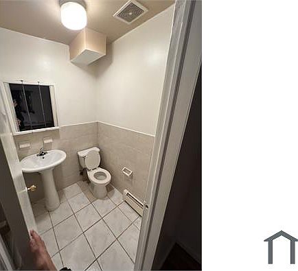 2nd image of 2073 Vyse Ave Floor 1