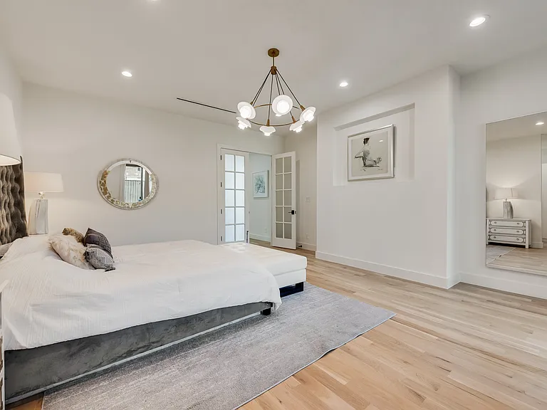 6411 Royal Ln — Photo 15