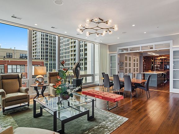 5th image of 500 W Superior St Unit 603