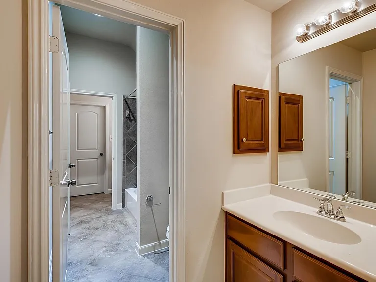 4211 Middleoak Grove Ln — Photo 21