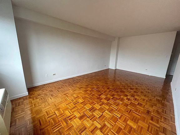 2nd image of 8375 118th St APT 6K