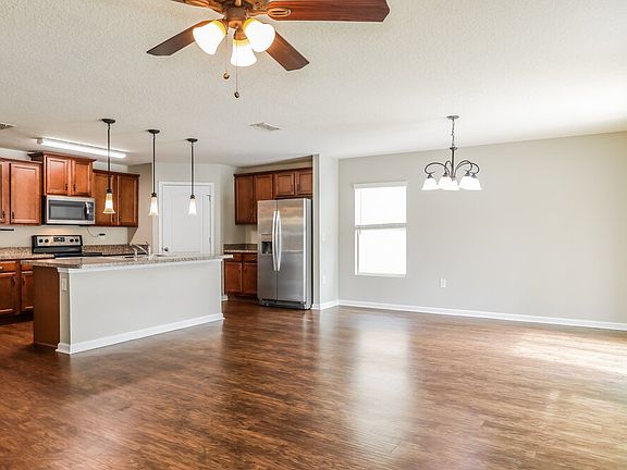 4th image of 2412 Bonnie Lakes Dr