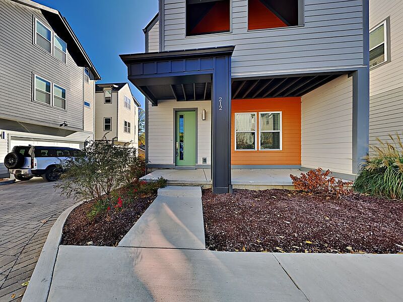 1st image of 212 Lucile St