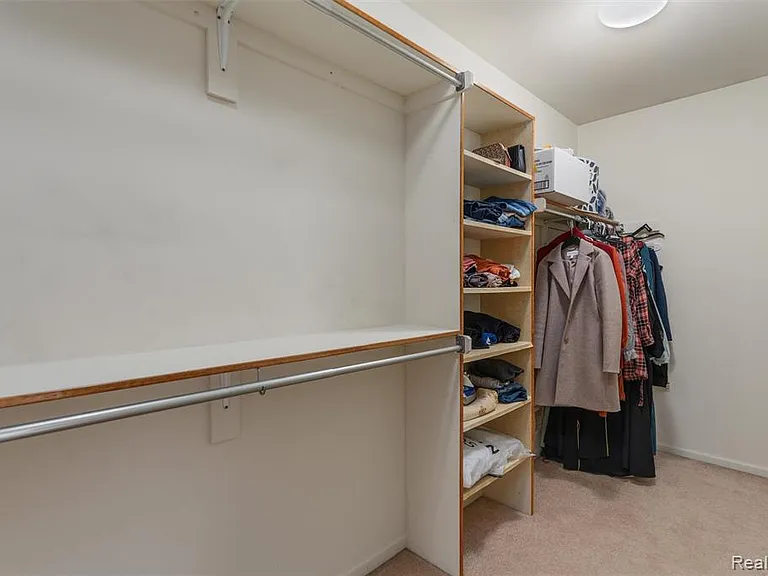 47105 Liberty Bell Rd E — Photo 23
