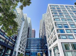 135 SW Lower Sherbourne St #2519, Toronto, ON M5A1Y4