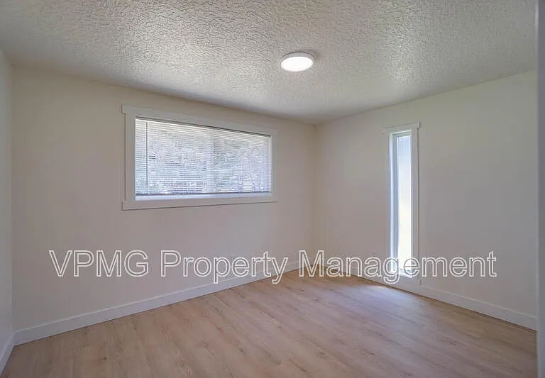19419 NE 11th St — Photo 26