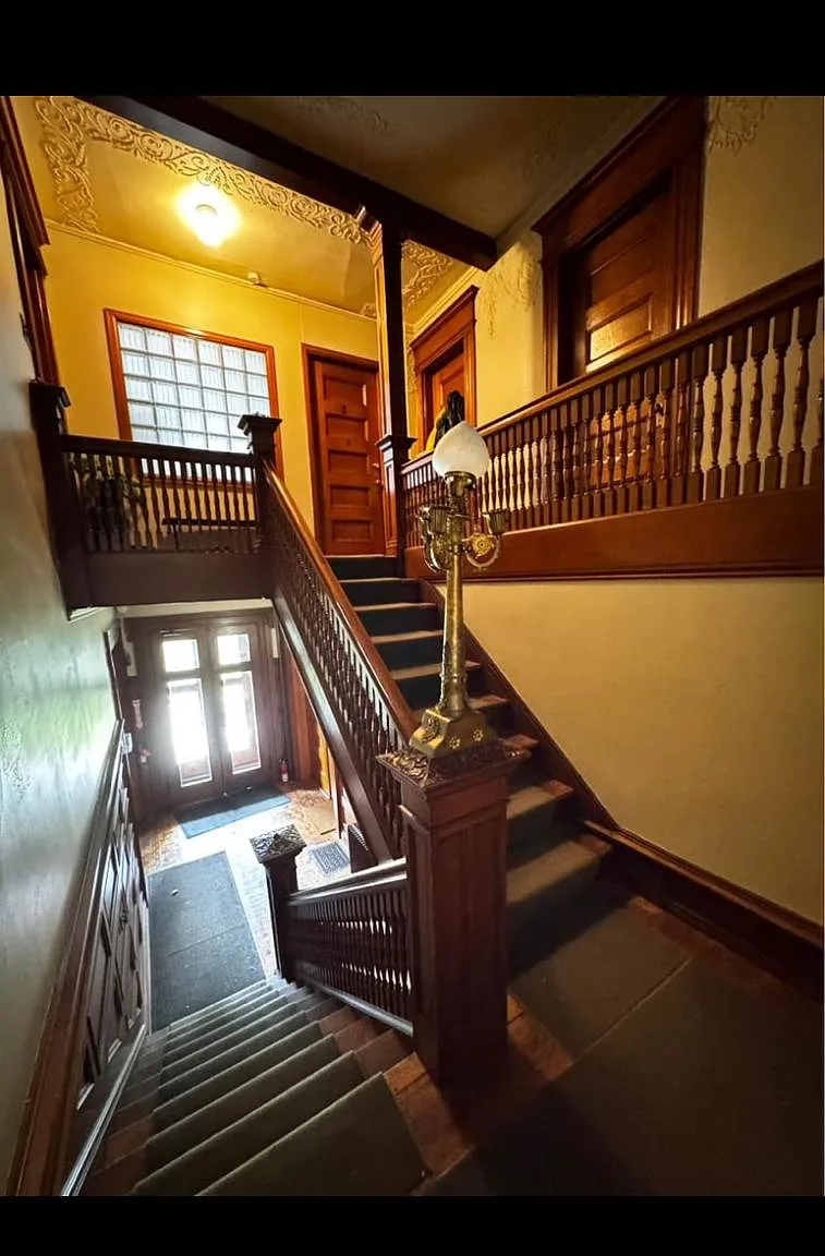 1 bed, $1,200 — Photo 3