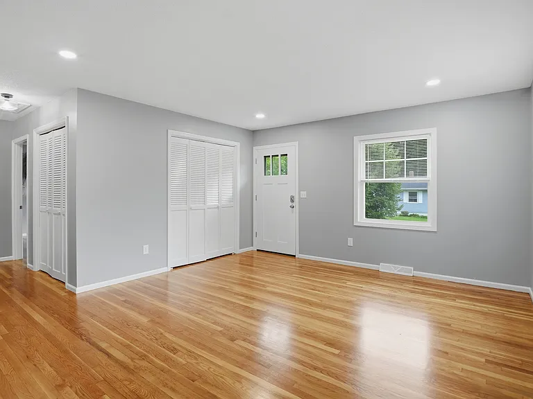 3 Hingham Rd — Photo 10