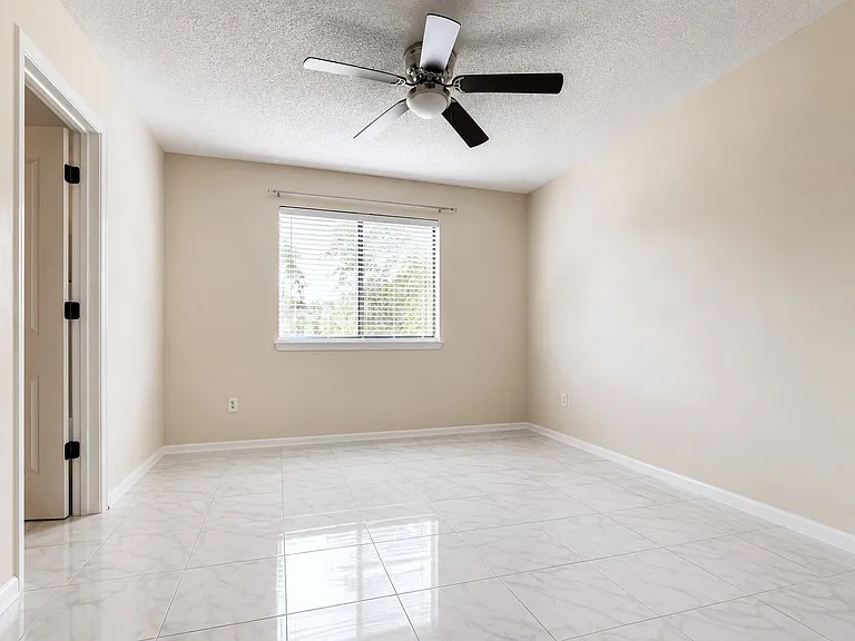272 Beech Brook St — Photo 12