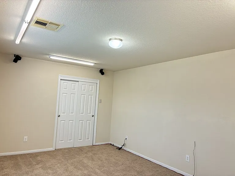 2588 Hallmark Oak St — Photo 14