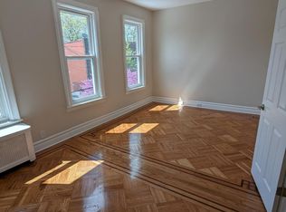 78-11 68 #2, Middle Village, NY 11379