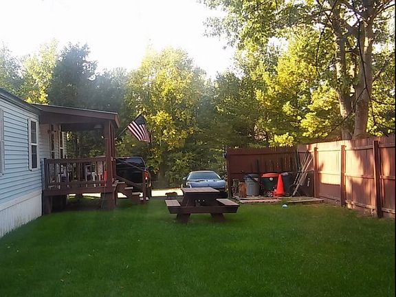 5th image of 22 Cottonwood Way
