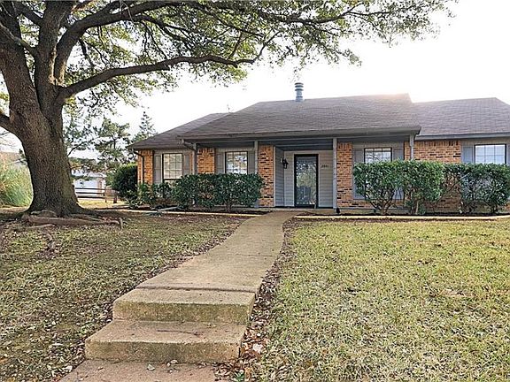 2nd image of 2841 Dickens Ln