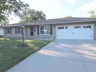 521 SW Moore St, Blue Springs, MO, 64014