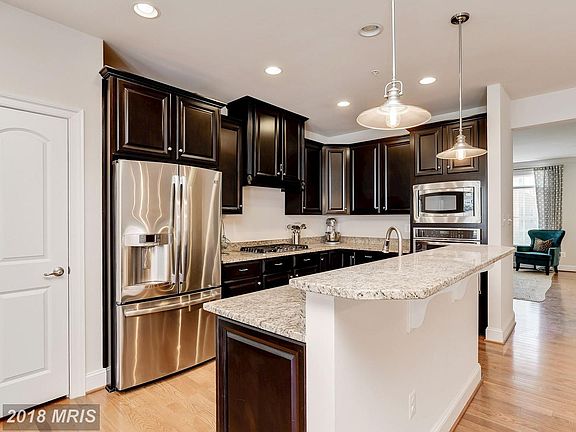 5th image of 336 Parkview Ave