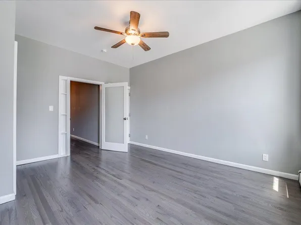 402 Grand Street image 9 of 20