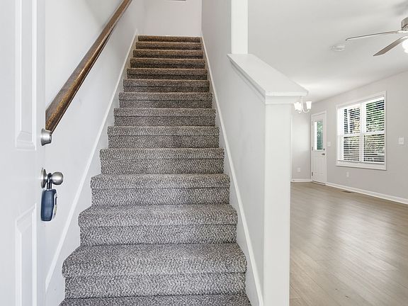 5th image of 222 Cave St #B