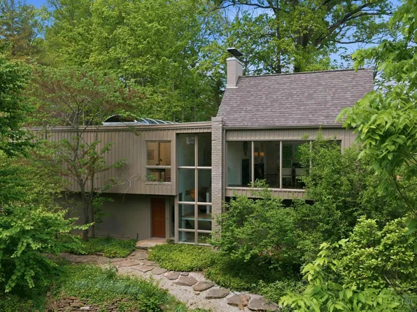 9546 Cunningham Rd, Cincinnati, OH 45243