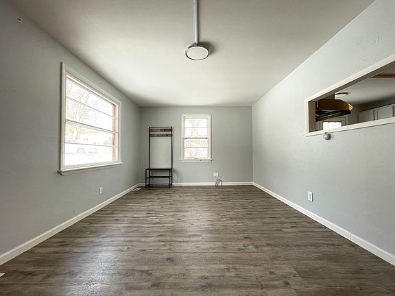 3rd image of 2808 Osgood Ave