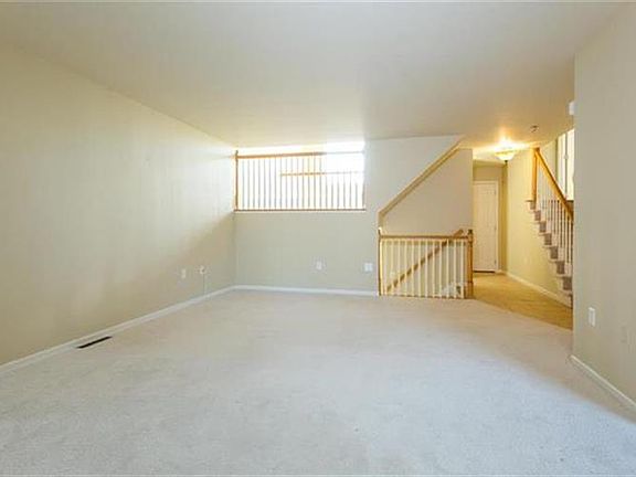 5th image of 14 Holly Ct