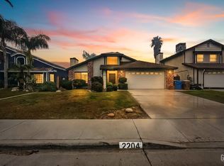 2204 Kelso Peak Ave, Bakersfield, CA 93304